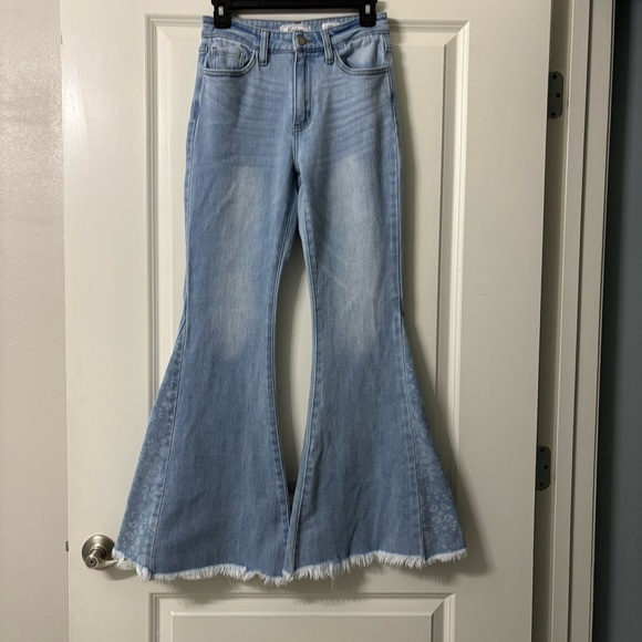 KanCan Denim - Kancan High Rise Extreme Flare size 25